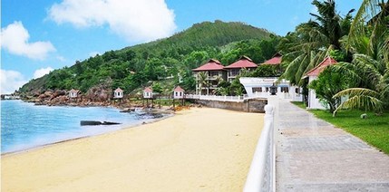 Royal Hotel & Healthcare Resort Quy Nhơn.